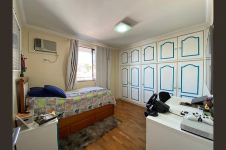 Apartamento à venda com 99m², 3 quartos e 2 vagasQuarto