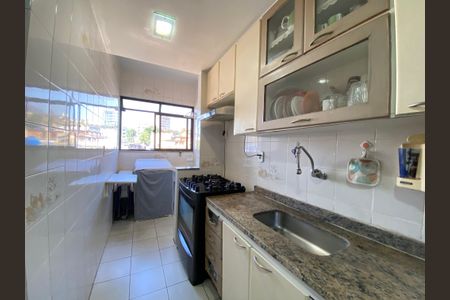 Apartamento à venda com 99m², 3 quartos e 2 vagasCozinha