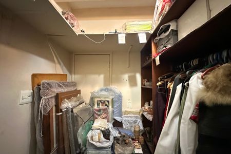 Apartamento à venda com 90m², 3 quartos e sem vaga Apartamento à venda com 90m², 3 quartos e sem vagaQuarto de Serviço