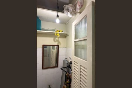 Apartamento à venda com 90m², 3 quartos e sem vaga Apartamento à venda com 90m², 3 quartos e sem vagaBanheiro de serviço