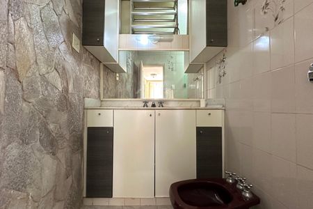 Apartamento à venda com 90m², 3 quartos e sem vaga Apartamento à venda com 90m², 3 quartos e sem vagaBanheiro