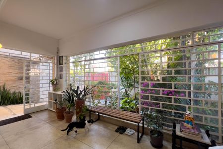 Casa para alugar com 300m², 4 quartos e 2 vagas Casa para alugar com 300m², 4 quartos e 2 vagasHall de entrada