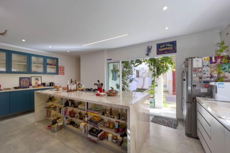 Casa para alugar com 300m², 4 quartos e 2 vagas Casa para alugar com 300m², 4 quartos e 2 vagasCozinha