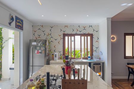 Casa para alugar com 300m², 4 quartos e 2 vagas Casa para alugar com 300m², 4 quartos e 2 vagasCozinha