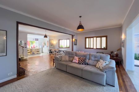 Casa para alugar com 300m², 4 quartos e 2 vagas Casa para alugar com 300m², 4 quartos e 2 vagasSala