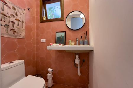 Casa para alugar com 300m², 4 quartos e 2 vagas Casa para alugar com 300m², 4 quartos e 2 vagasLavabo