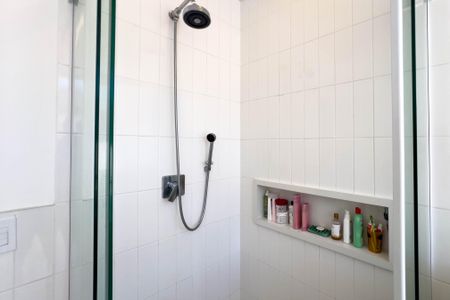 Casa para alugar com 300m², 4 quartos e 2 vagas Casa para alugar com 300m², 4 quartos e 2 vagasBanheiro do quarto 1