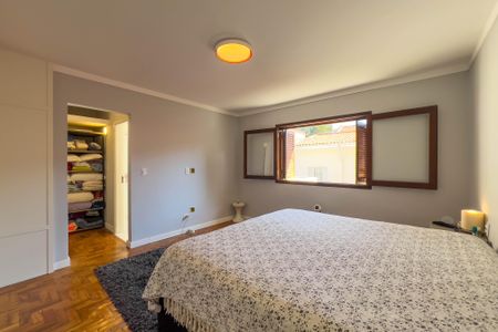 Casa para alugar com 300m², 4 quartos e 2 vagas Casa para alugar com 300m², 4 quartos e 2 vagasQuarto 1