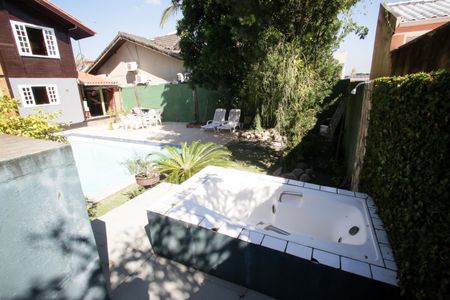 Casa de condomínio à venda com 360m², 3 quartos e 1 vagaÁrea Externa