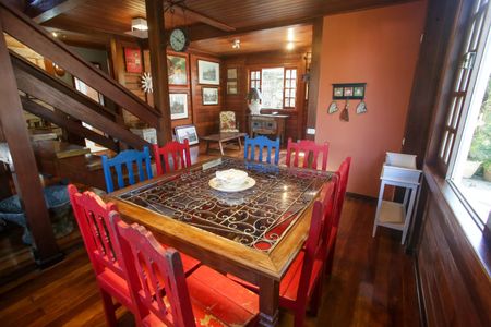 Casa de condomínio à venda com 360m², 3 quartos e 1 vagaSala