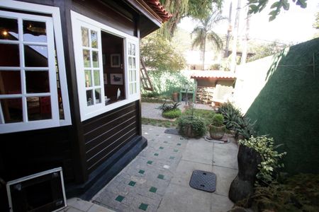 Casa de condomínio à venda com 360m², 3 quartos e 1 vagaÁrea Externa