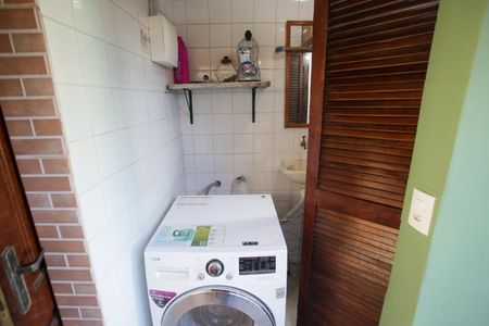 Casa de condomínio à venda com 360m², 3 quartos e 1 vagaÁrea de Serviço