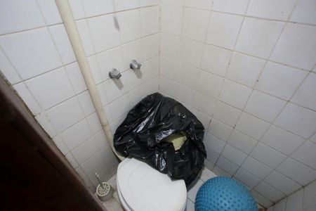 Casa de condomínio à venda com 360m², 3 quartos e 1 vagaBanheiro de Serviço