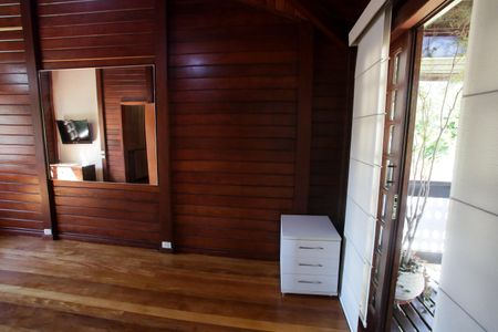 Casa de condomínio à venda com 360m², 3 quartos e 1 vagaSuíte 2