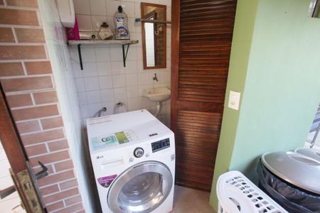Casa de condomínio à venda com 360m², 3 quartos e 1 vagaÁrea de Serviço