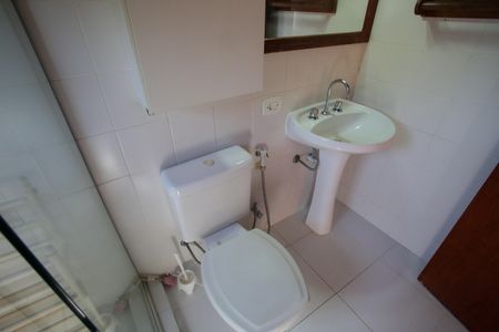 Casa de condomínio à venda com 360m², 3 quartos e 1 vagaBanheiro da Suíte 1