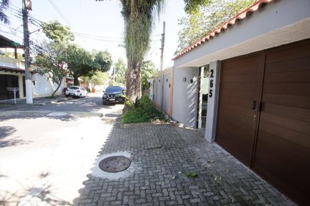 Casa de condomínio à venda com 360m², 3 quartos e 1 vagaFachada
