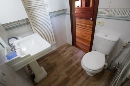 Casa de condomínio à venda com 360m², 3 quartos e 1 vagaBanheiro da Suíte 2