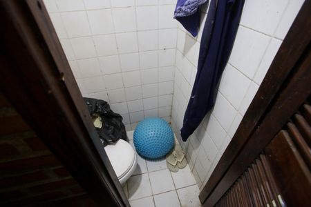 Casa de condomínio à venda com 360m², 3 quartos e 1 vagaBanheiro de Serviço