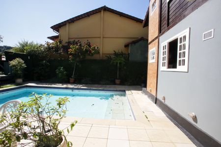 Casa de condomínio à venda com 360m², 3 quartos e 1 vagaÁrea Externa