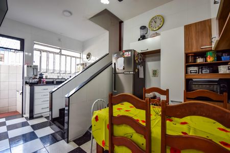 Casa à venda com 175m², 3 quartos e 1 vaga Casa à venda com 175m², 3 quartos e 1 vagaCozinha