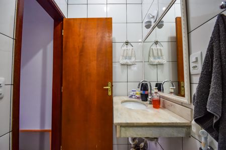 Casa à venda com 175m², 3 quartos e 1 vaga Casa à venda com 175m², 3 quartos e 1 vagaBanheiro Suíte