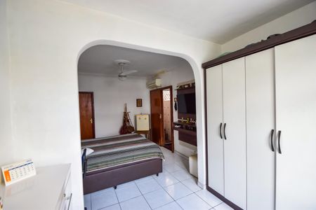 Casa à venda com 175m², 3 quartos e 1 vaga Casa à venda com 175m², 3 quartos e 1 vagaSuíte