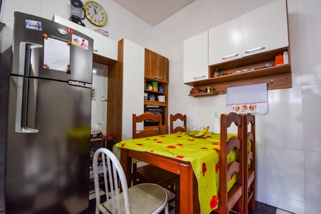 Casa à venda com 175m², 3 quartos e 1 vaga Casa à venda com 175m², 3 quartos e 1 vagaCozinha