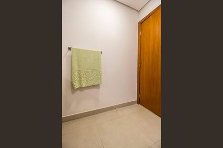 Casa de condomínio à venda com 444m², 3 quartos e 6 vagas Casa de condomínio à venda com 444m², 3 quartos e 6 vagasBanheiro da Suíte 2