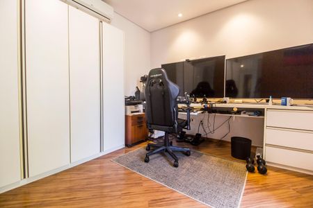 Casa de condomínio à venda com 444m², 3 quartos e 6 vagas Casa de condomínio à venda com 444m², 3 quartos e 6 vagasEscritório