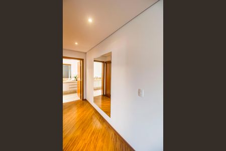 Casa de condomínio à venda com 444m², 3 quartos e 6 vagas Casa de condomínio à venda com 444m², 3 quartos e 6 vagasSuíte 1