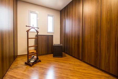 Casa de condomínio à venda com 444m², 3 quartos e 6 vagas Casa de condomínio à venda com 444m², 3 quartos e 6 vagasCloset da suíte 1