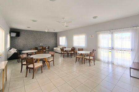 Apartamento para alugar com 50m², 2 quartos e 1 vaga Apartamento para alugar com 50m², 2 quartos e 1 vagaÁrea comum - Salão de festas