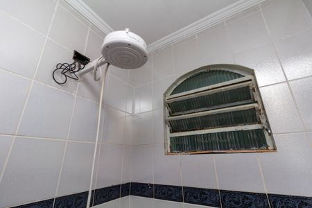 Casa à venda com 130m², 4 quartos e 2 vagas Casa à venda com 130m², 4 quartos e 2 vagasBanheiro Social