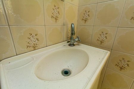 Casa à venda com 130m², 4 quartos e 2 vagas Casa à venda com 130m², 4 quartos e 2 vagasBanheiro de Serviço