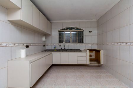 Casa à venda com 130m², 4 quartos e 2 vagas Casa à venda com 130m², 4 quartos e 2 vagasCozinha