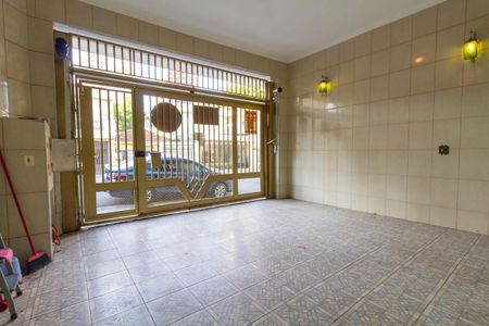 Casa à venda com 130m², 4 quartos e 2 vagas Casa à venda com 130m², 4 quartos e 2 vagasGaragem