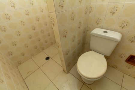 Casa à venda com 130m², 4 quartos e 2 vagas Casa à venda com 130m², 4 quartos e 2 vagasBanheiro de Serviço