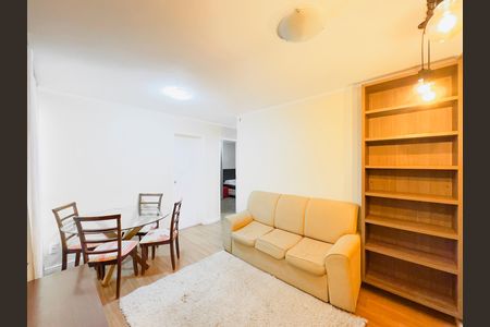 Apartamento para alugar com 50m², 2 quartos e 1 vaga Apartamento para alugar com 50m², 2 quartos e 1 vagaSala