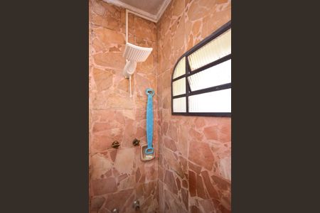 Casa à venda com 440m², 5 quartos e 2 vagasChuveiro da Suíte 1