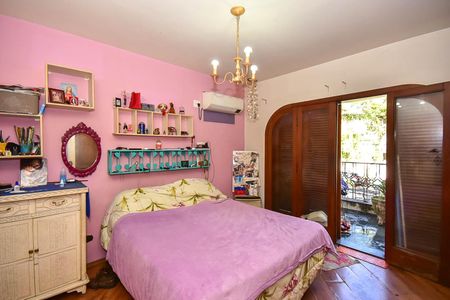 Casa à venda com 440m², 5 quartos e 2 vagasSuíte 1