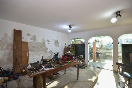 Casa à venda com 440m², 5 quartos e 2 vagasSalão