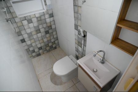 Casa à venda com 70m², 2 quartos e sem vaga Casa à venda com 70m², 2 quartos e sem vagaBanheiro Social