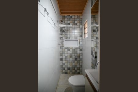 Casa à venda com 70m², 2 quartos e sem vaga Casa à venda com 70m², 2 quartos e sem vagaBanheiro Social