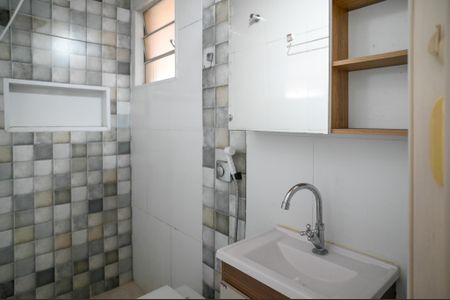 Casa à venda com 70m², 2 quartos e sem vaga Casa à venda com 70m², 2 quartos e sem vagaBanheiro Social