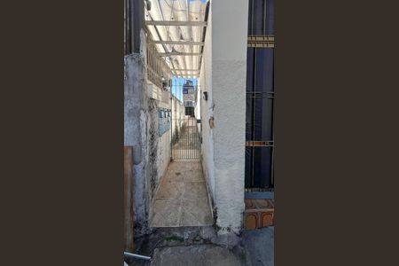 Casa à venda com 70m², 2 quartos e sem vaga Casa à venda com 70m², 2 quartos e sem vagaFachada