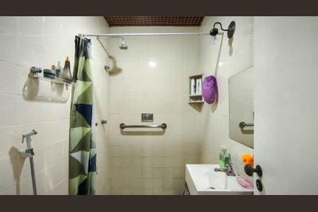 Apartamento à venda com 58m², 1 quarto e 1 vagaBanheiro Corredor
