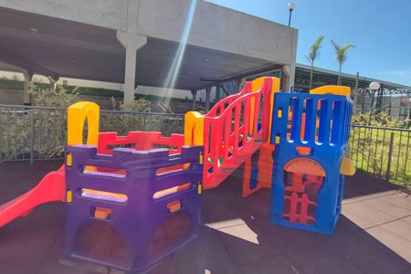 Apartamento à venda com 56m², 2 quartos e 1 vaga Apartamento à venda com 56m², 2 quartos e 1 vagaÁrea comum - Playground