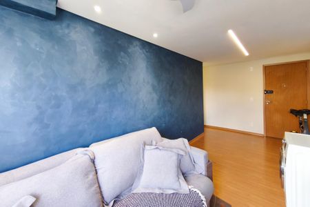 Apartamento à venda com 56m², 2 quartos e 1 vaga Apartamento à venda com 56m², 2 quartos e 1 vagaSala