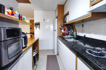 Apartamento à venda com 56m², 2 quartos e 1 vaga Apartamento à venda com 56m², 2 quartos e 1 vagaCozinha